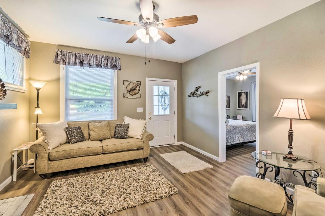 Remodeled Downtown Hot Springs Home With Porch Экстерьер фото