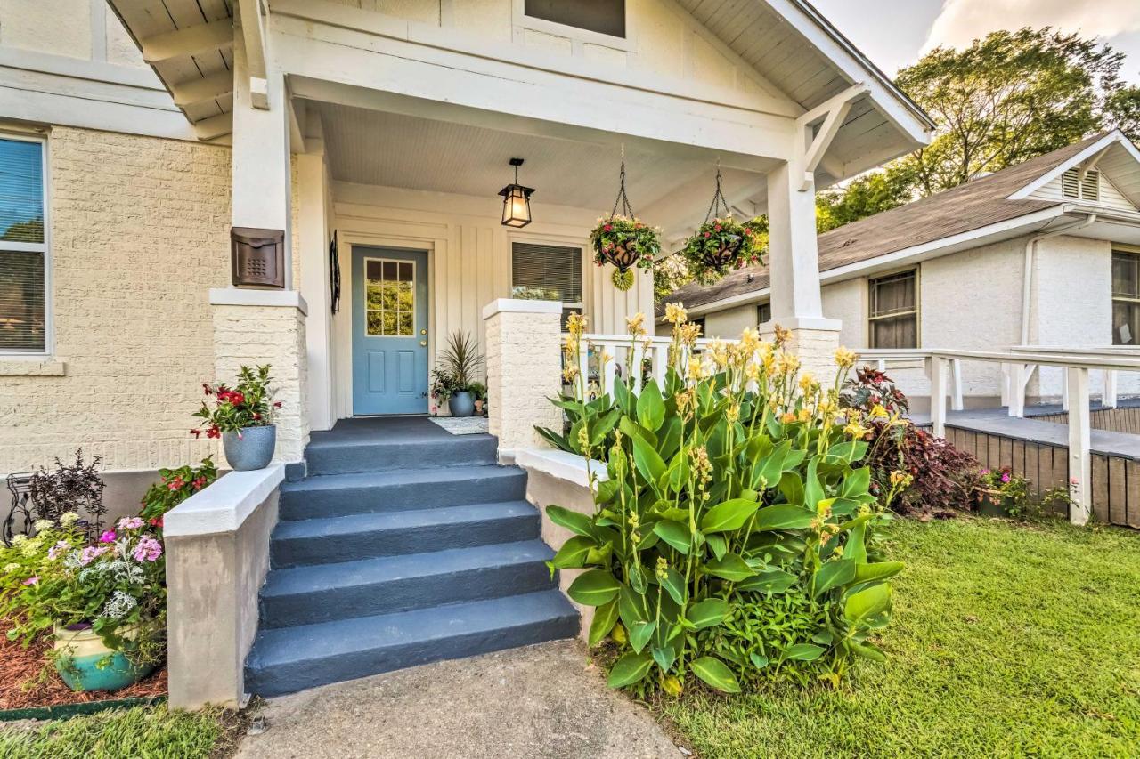 Remodeled Downtown Hot Springs Home With Porch Экстерьер фото