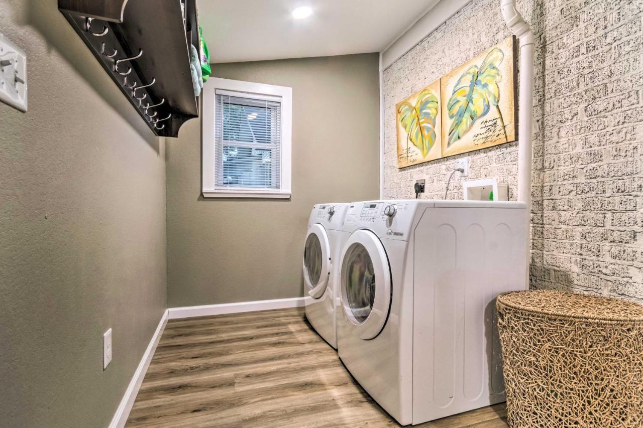 Remodeled Downtown Hot Springs Home With Porch Экстерьер фото