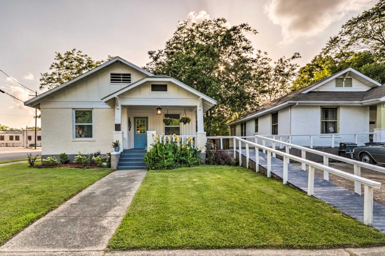 Remodeled Downtown Hot Springs Home With Porch Экстерьер фото